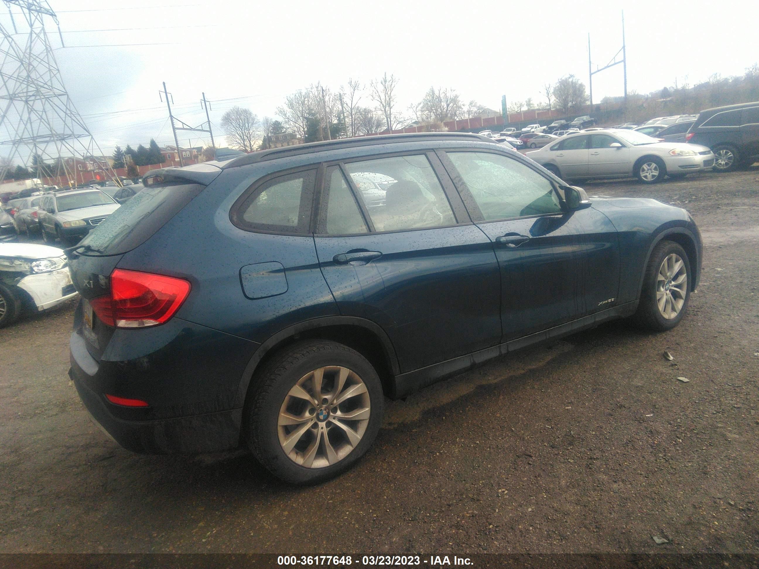 Photo 3 VIN: WBAVL1C53EVY12040 - BMW X1 