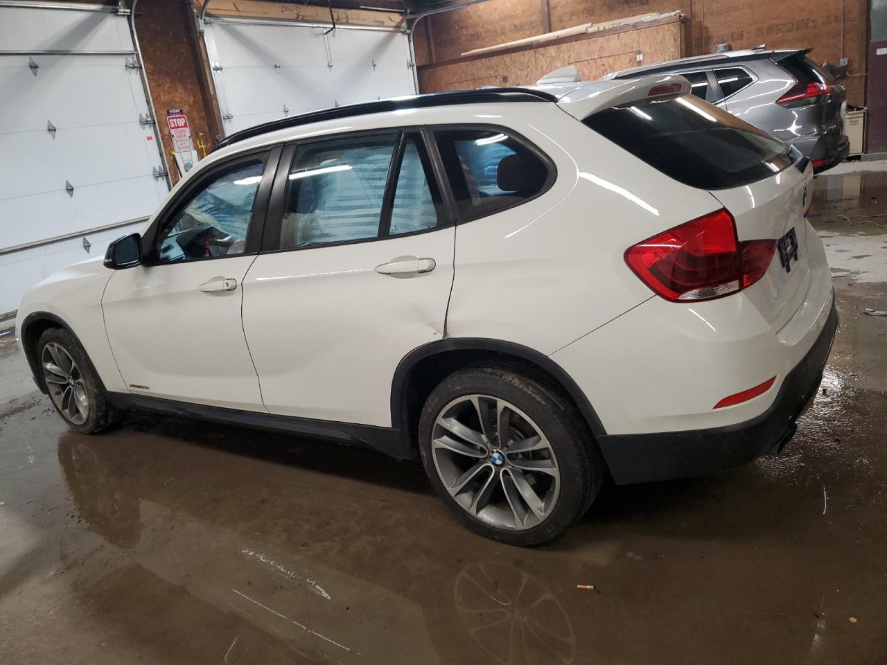 Photo 1 VIN: WBAVL1C53EVY17531 - BMW X1 