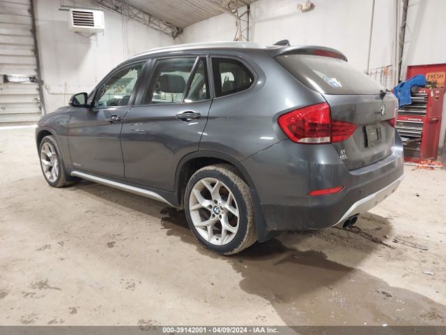 Photo 2 VIN: WBAVL1C53FVY30782 - BMW X1 