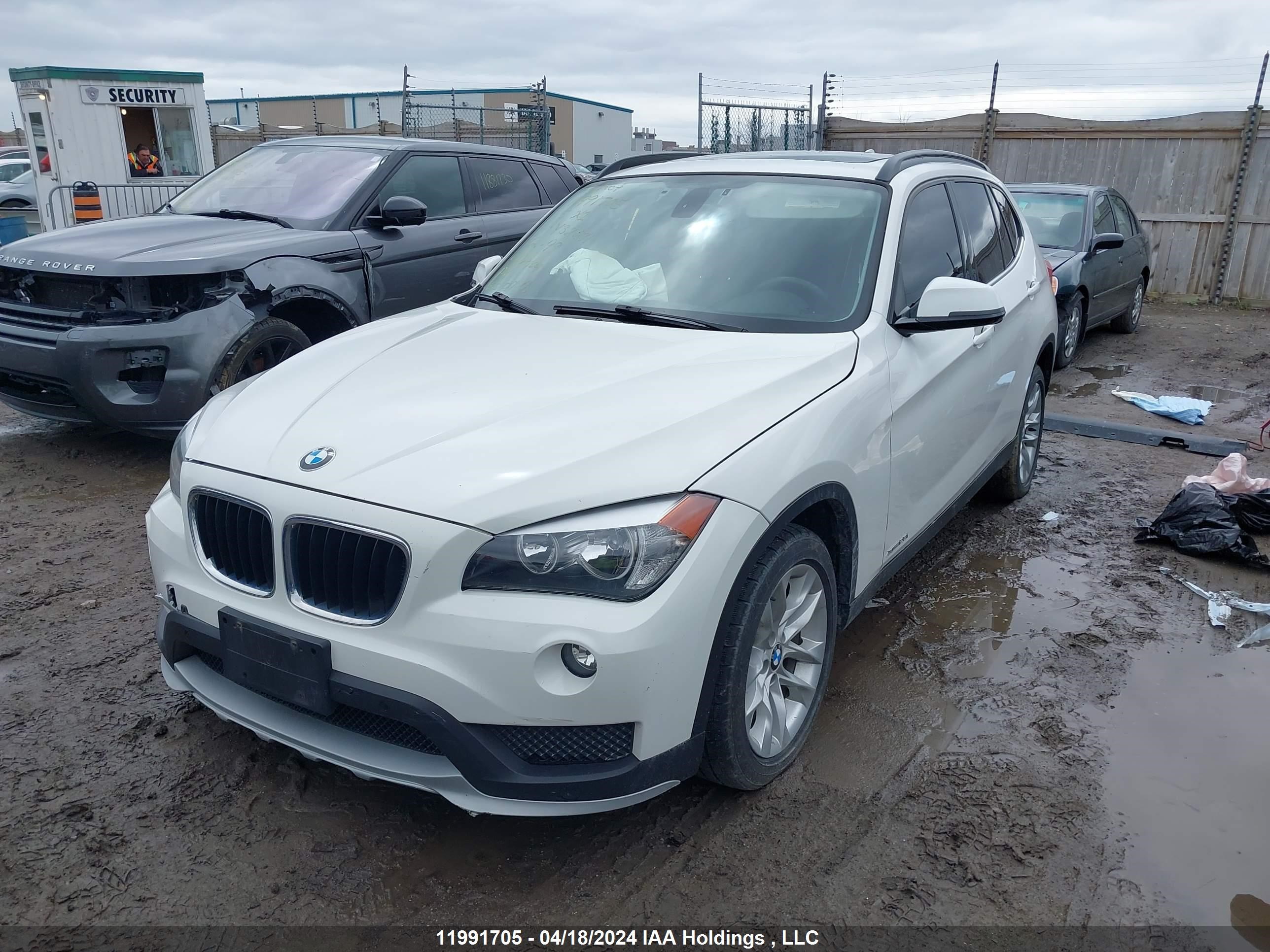 Photo 1 VIN: WBAVL1C53FVY32631 - BMW X1 