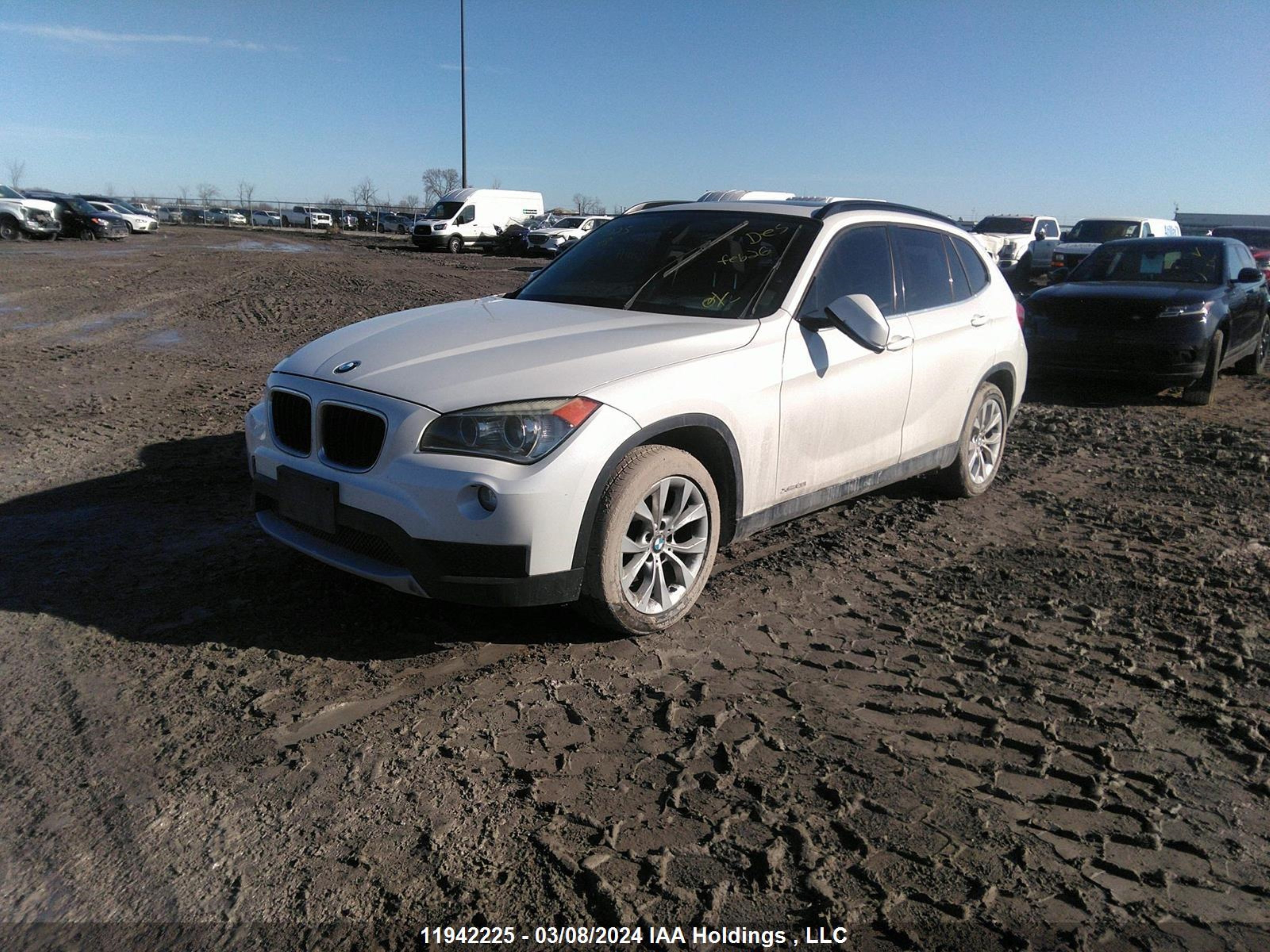 Photo 1 VIN: WBAVL1C54EVR94668 - BMW X1 