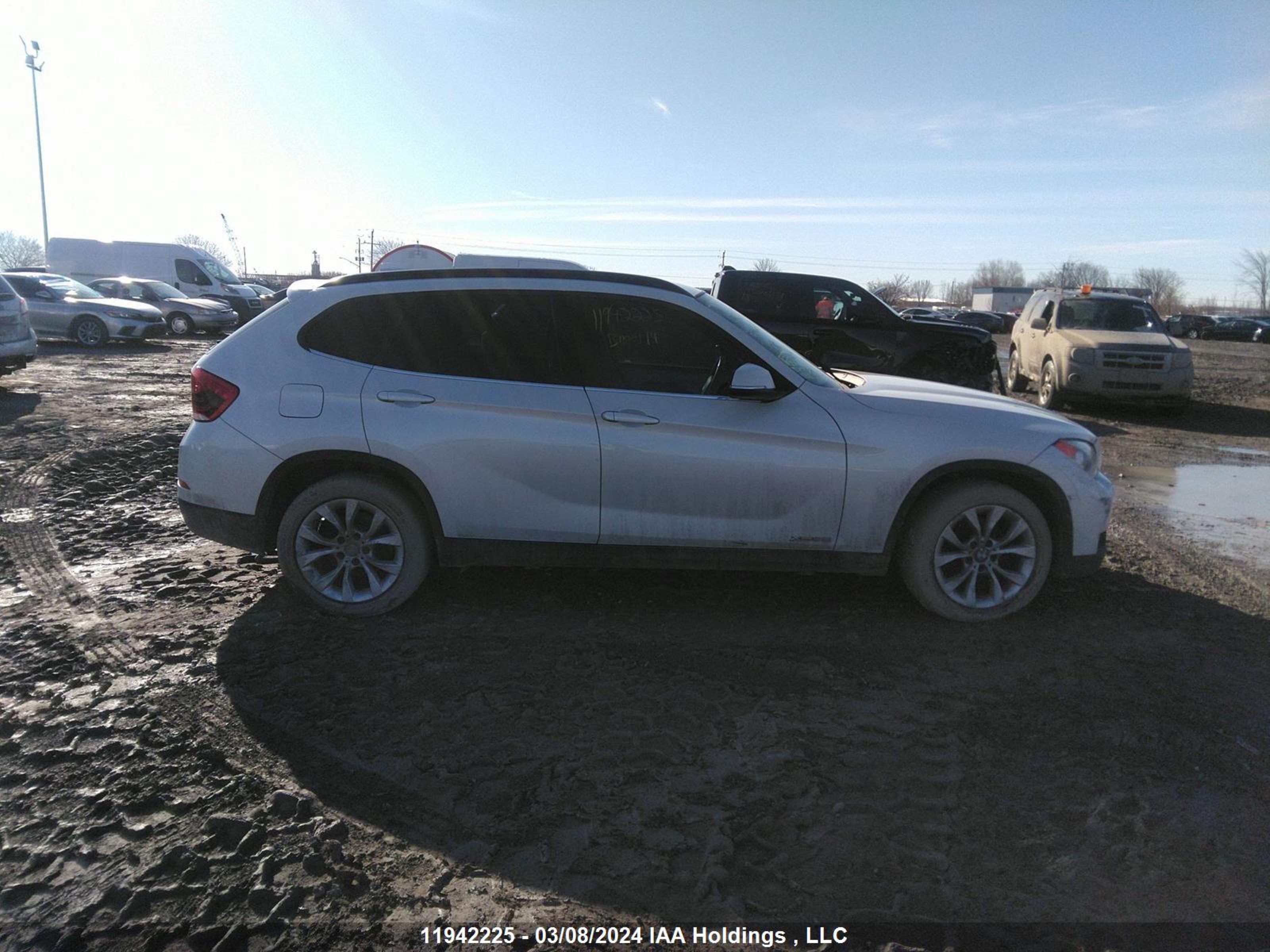 Photo 13 VIN: WBAVL1C54EVR94668 - BMW X1 