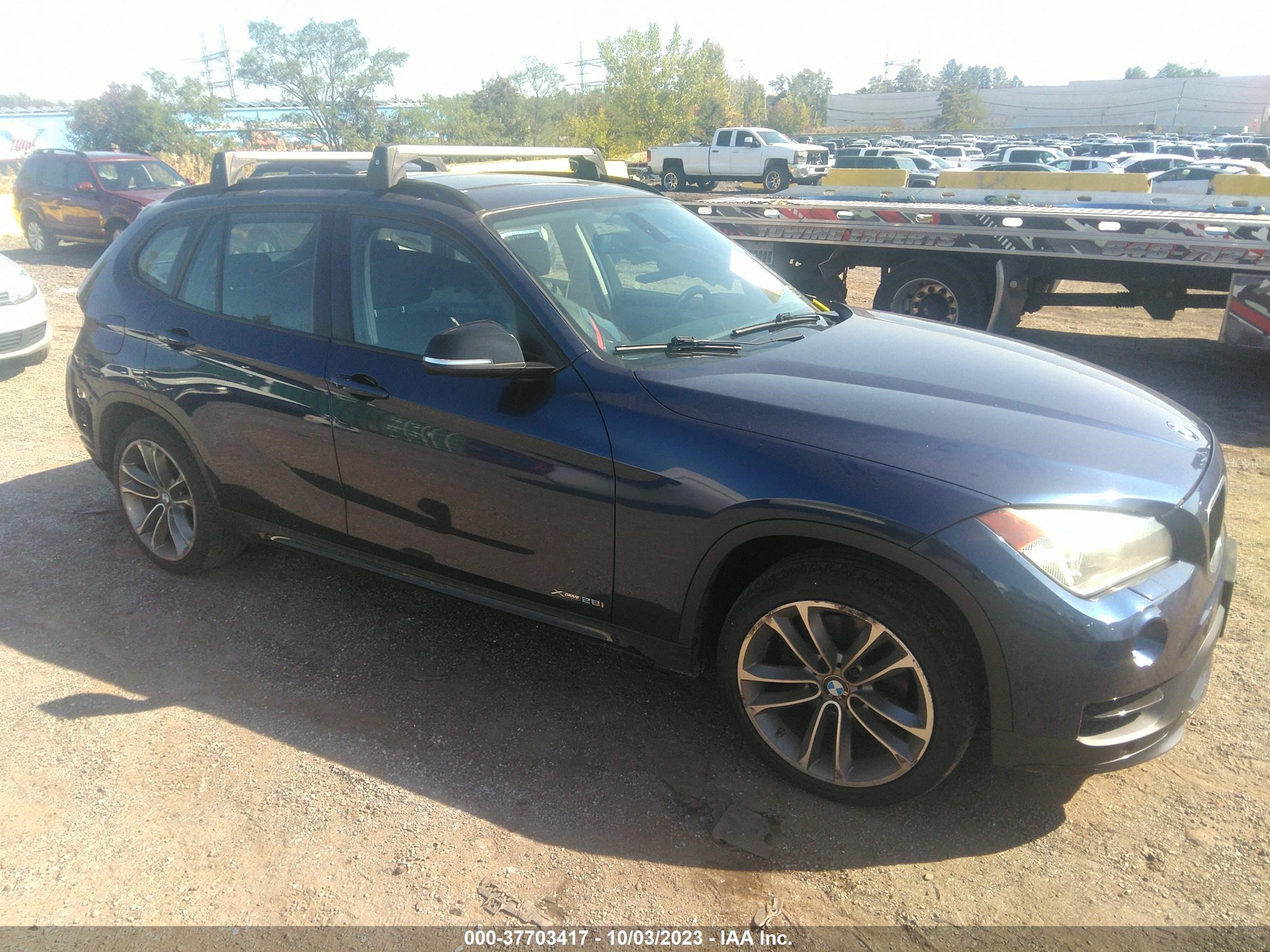 Photo 2 VIN: WBAVL1C54FVY28393 - BMW X1 