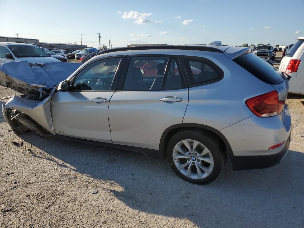 Photo 1 VIN: WBAVL1C55EVY22519 - BMW X1 