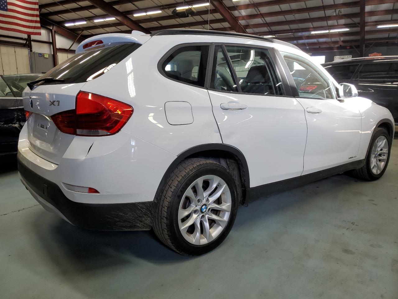 Photo 2 VIN: WBAVL1C55FVY31545 - BMW X1 