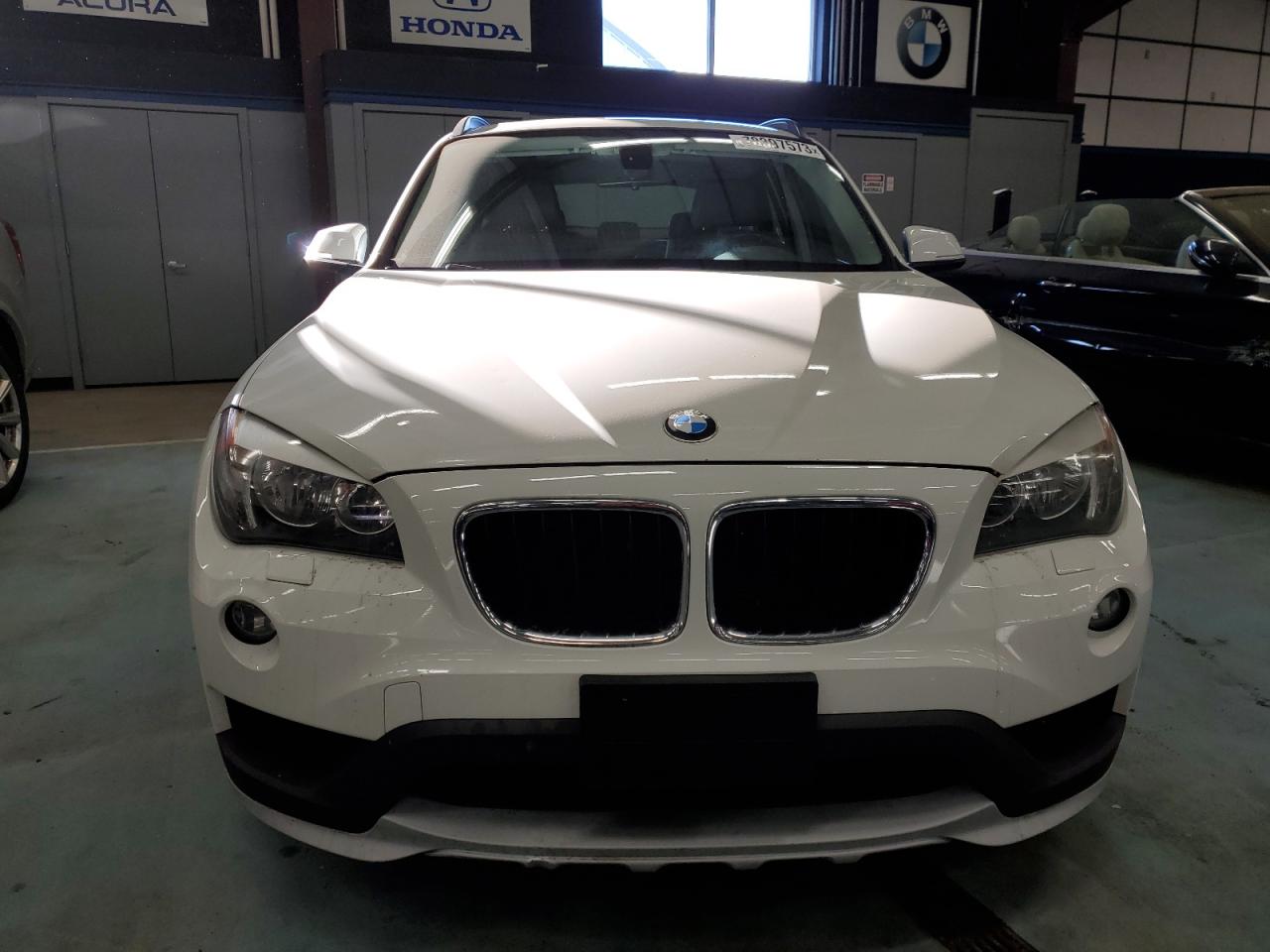 Photo 4 VIN: WBAVL1C55FVY31545 - BMW X1 