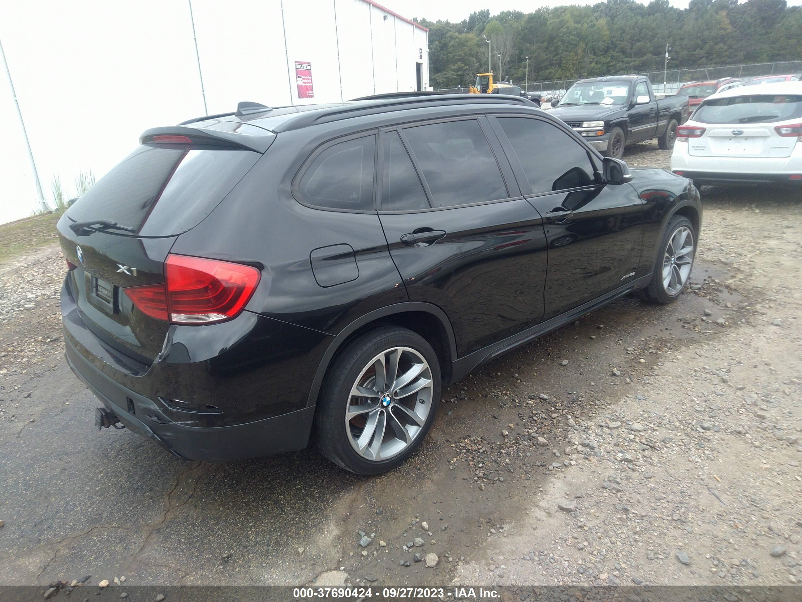 Photo 3 VIN: WBAVL1C56DVR87803 - BMW X1 