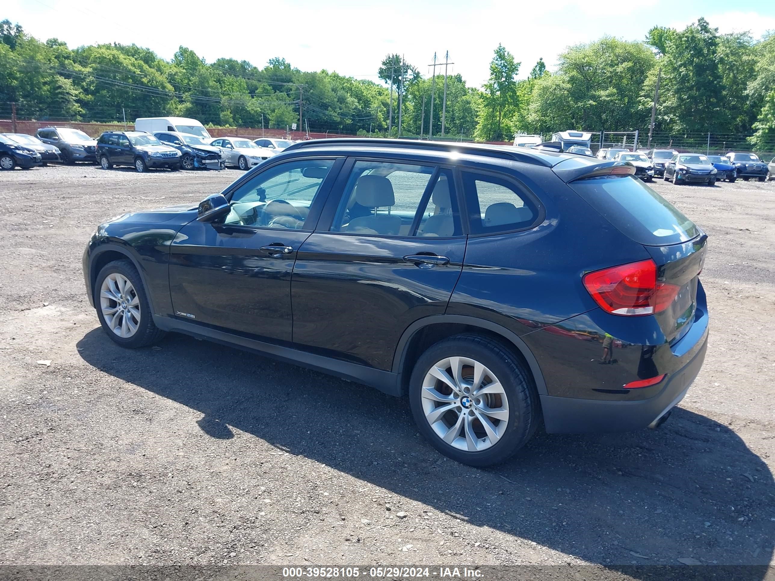 Photo 2 VIN: WBAVL1C56EVY12257 - BMW X1 