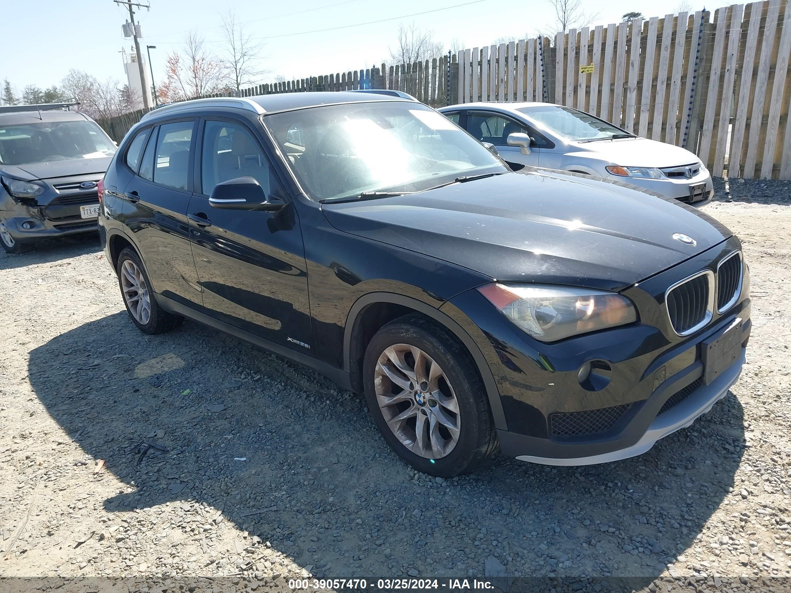 Photo 0 VIN: WBAVL1C56FVY24619 - BMW X1 