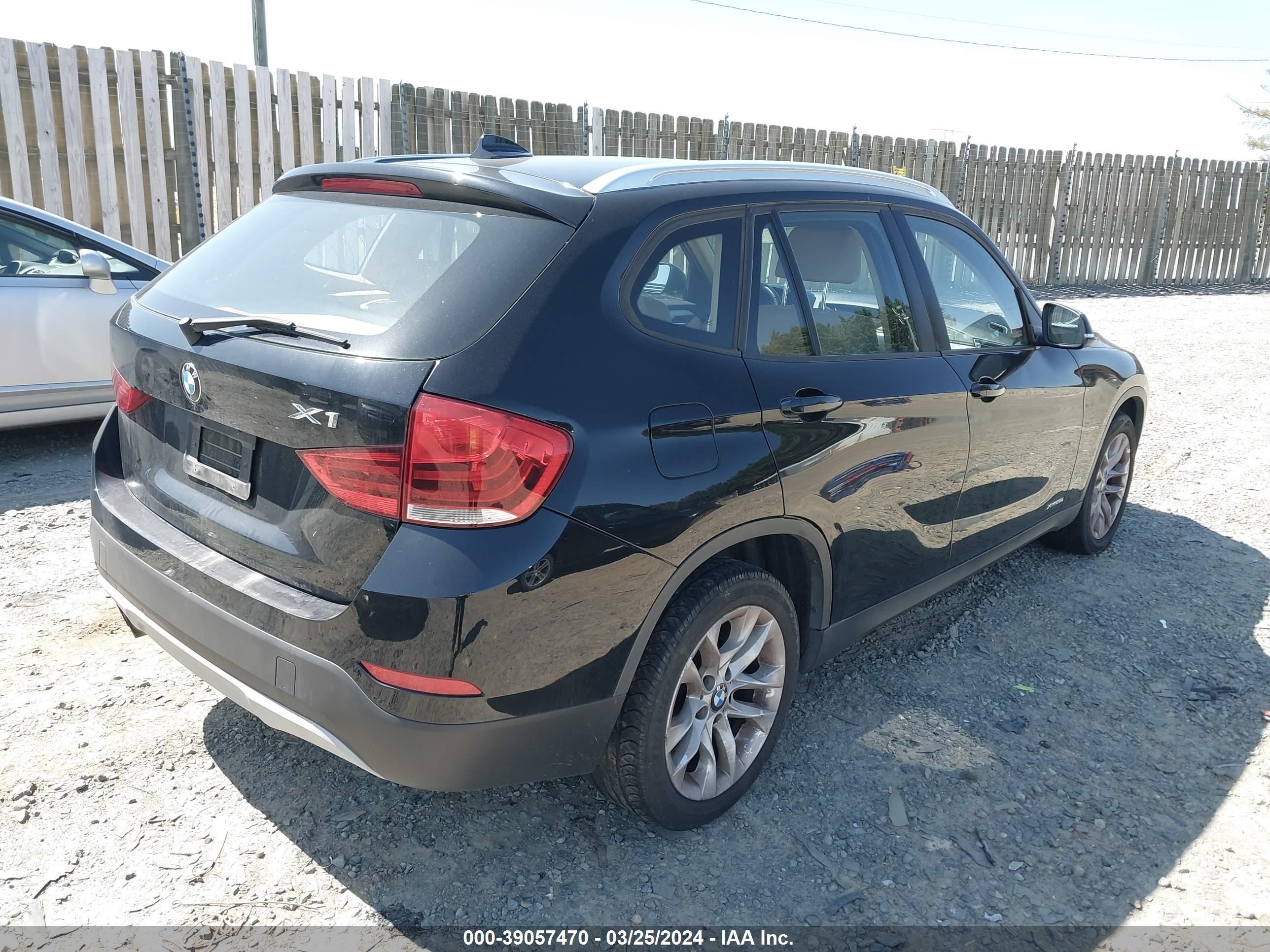 Photo 3 VIN: WBAVL1C56FVY24619 - BMW X1 