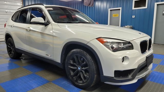 Photo 1 VIN: WBAVL1C56FVY27908 - BMW X1 