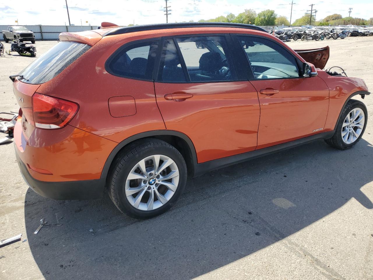 Photo 2 VIN: WBAVL1C57EVY17581 - BMW X1 