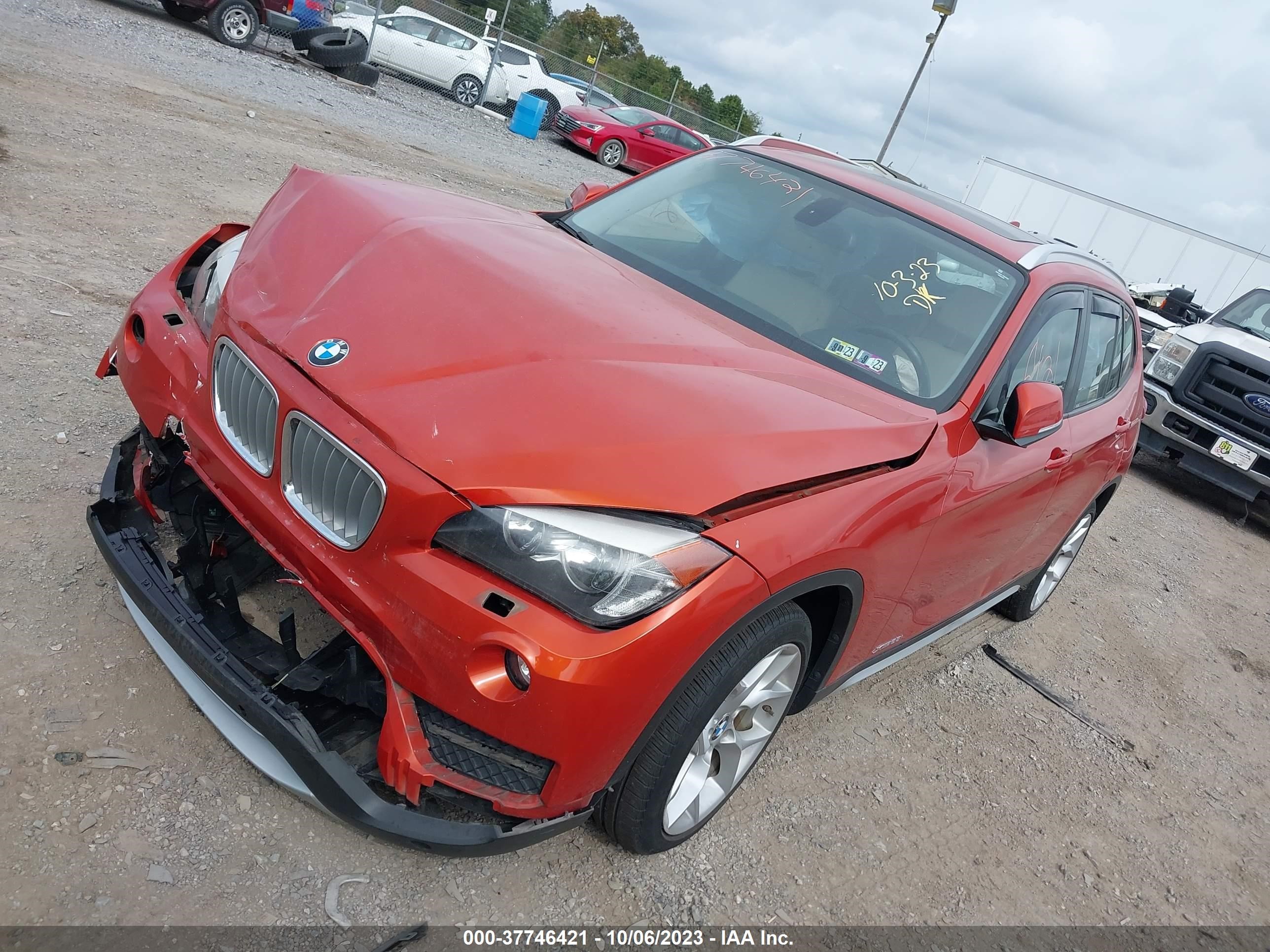 Photo 1 VIN: WBAVL1C57EVY20187 - BMW X1 