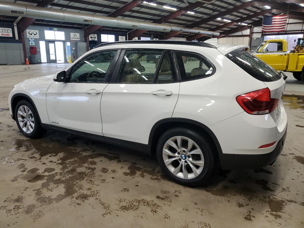 Photo 1 VIN: WBAVL1C58EVR94625 - BMW X1 