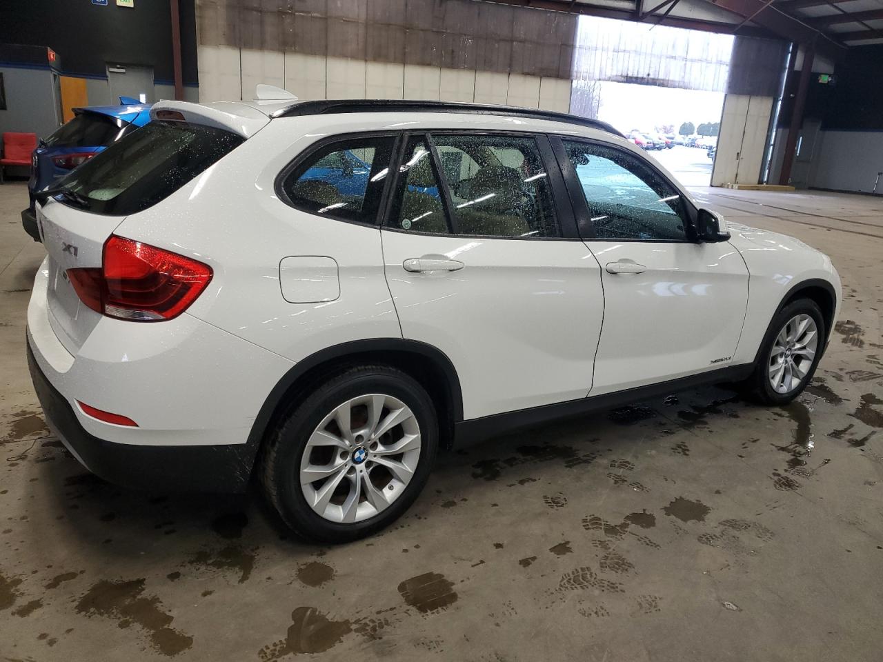 Photo 2 VIN: WBAVL1C58EVR94625 - BMW X1 