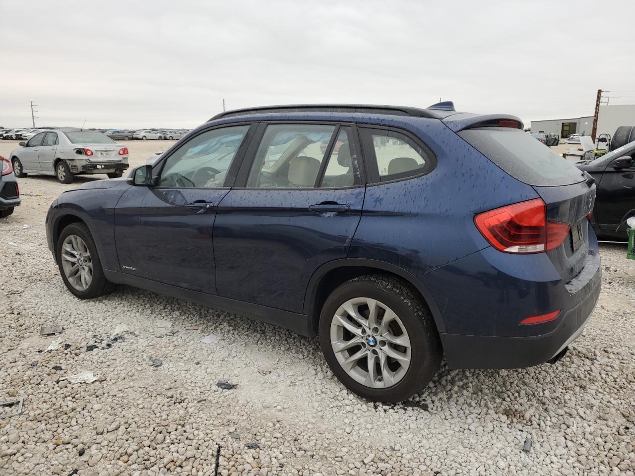 Photo 1 VIN: WBAVL1C58FVY31040 - BMW X1 