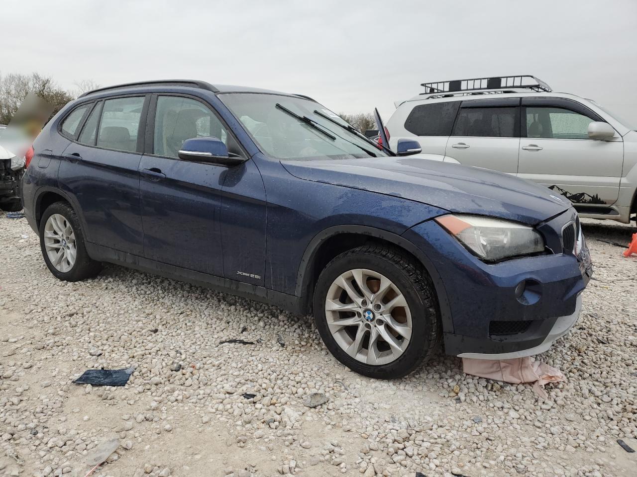 Photo 3 VIN: WBAVL1C58FVY31040 - BMW X1 