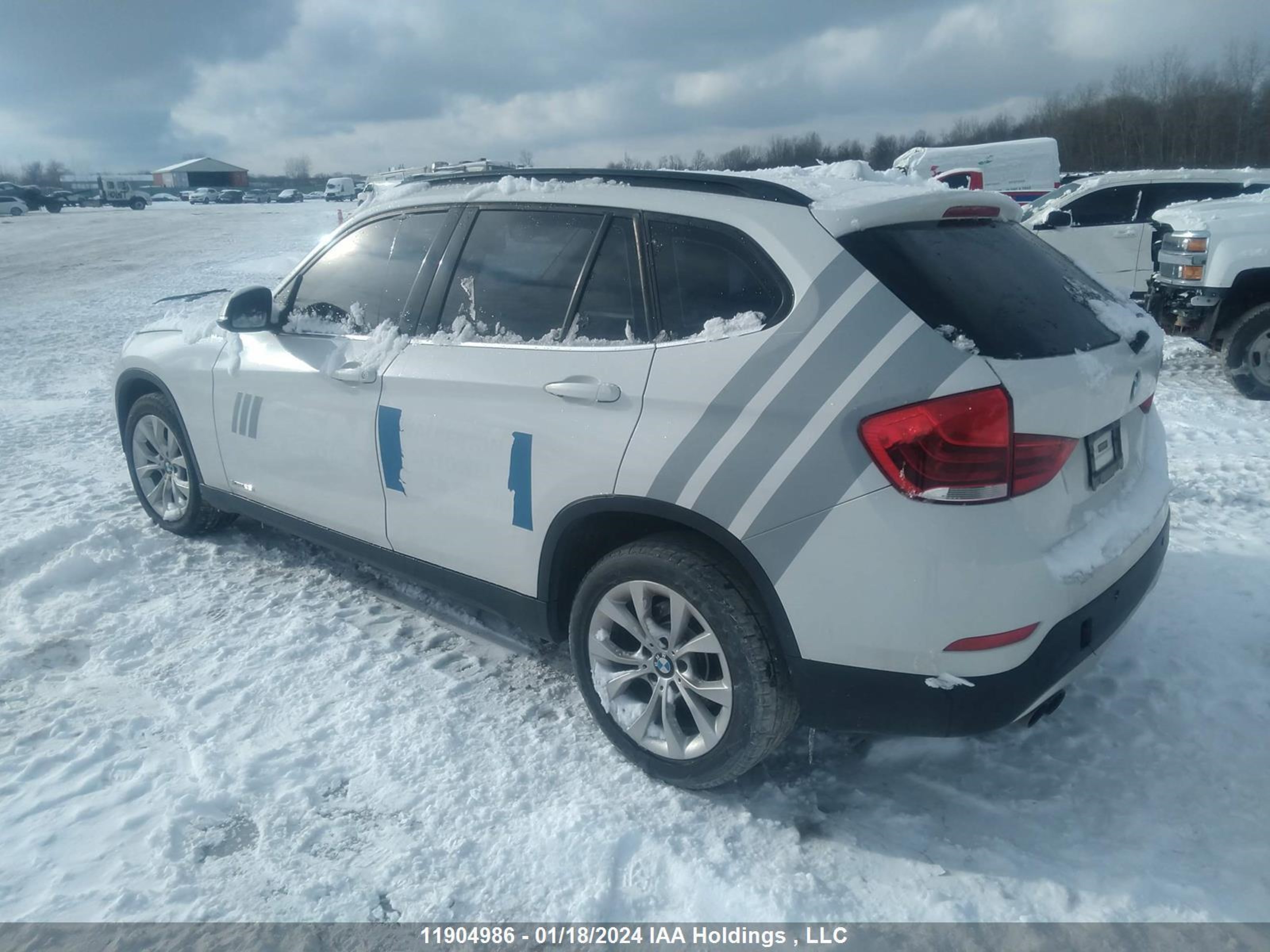 Photo 2 VIN: WBAVL1C59EVY15881 - BMW X1 