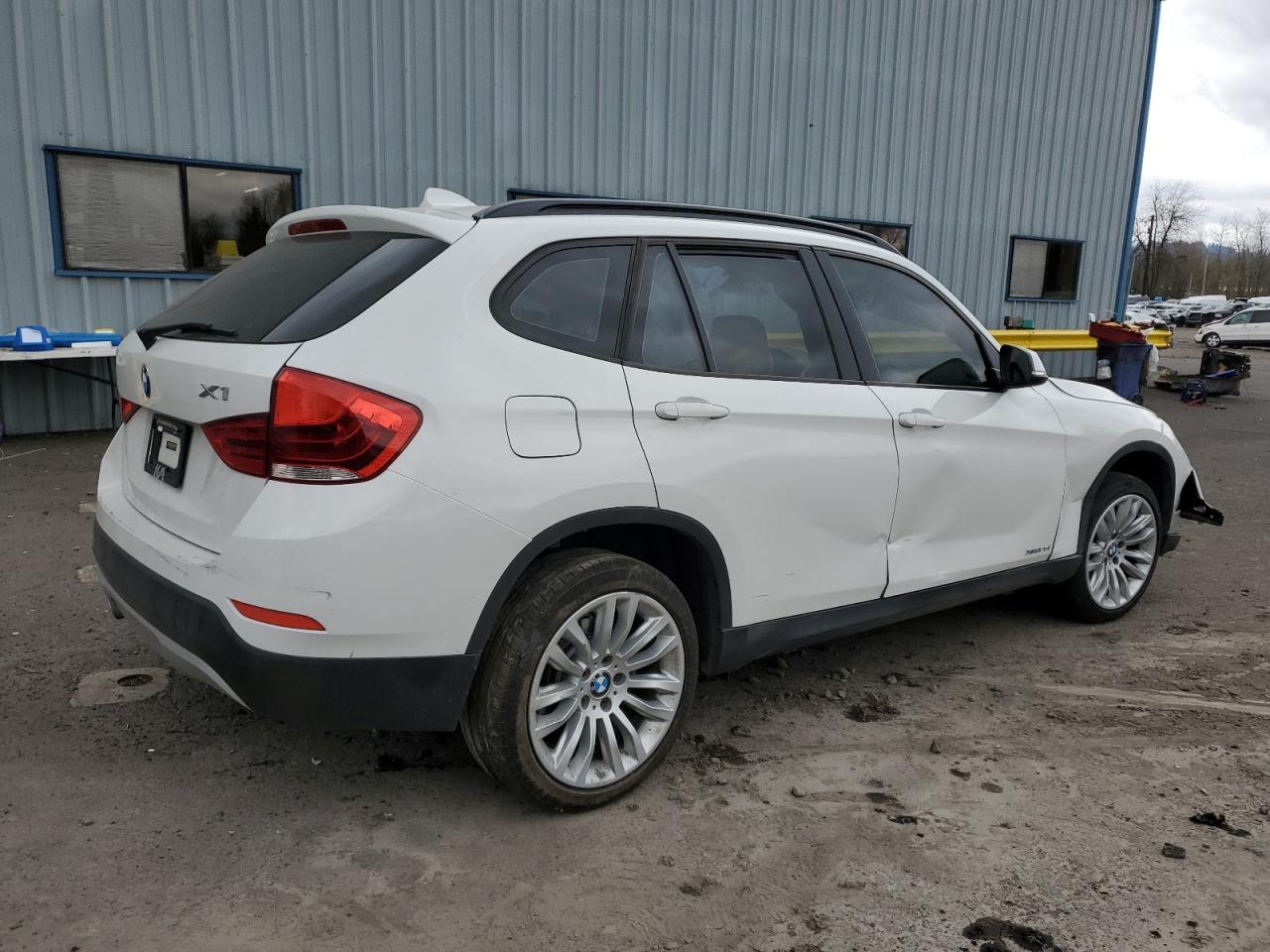 Photo 2 VIN: WBAVL1C59FVY28020 - BMW X1 