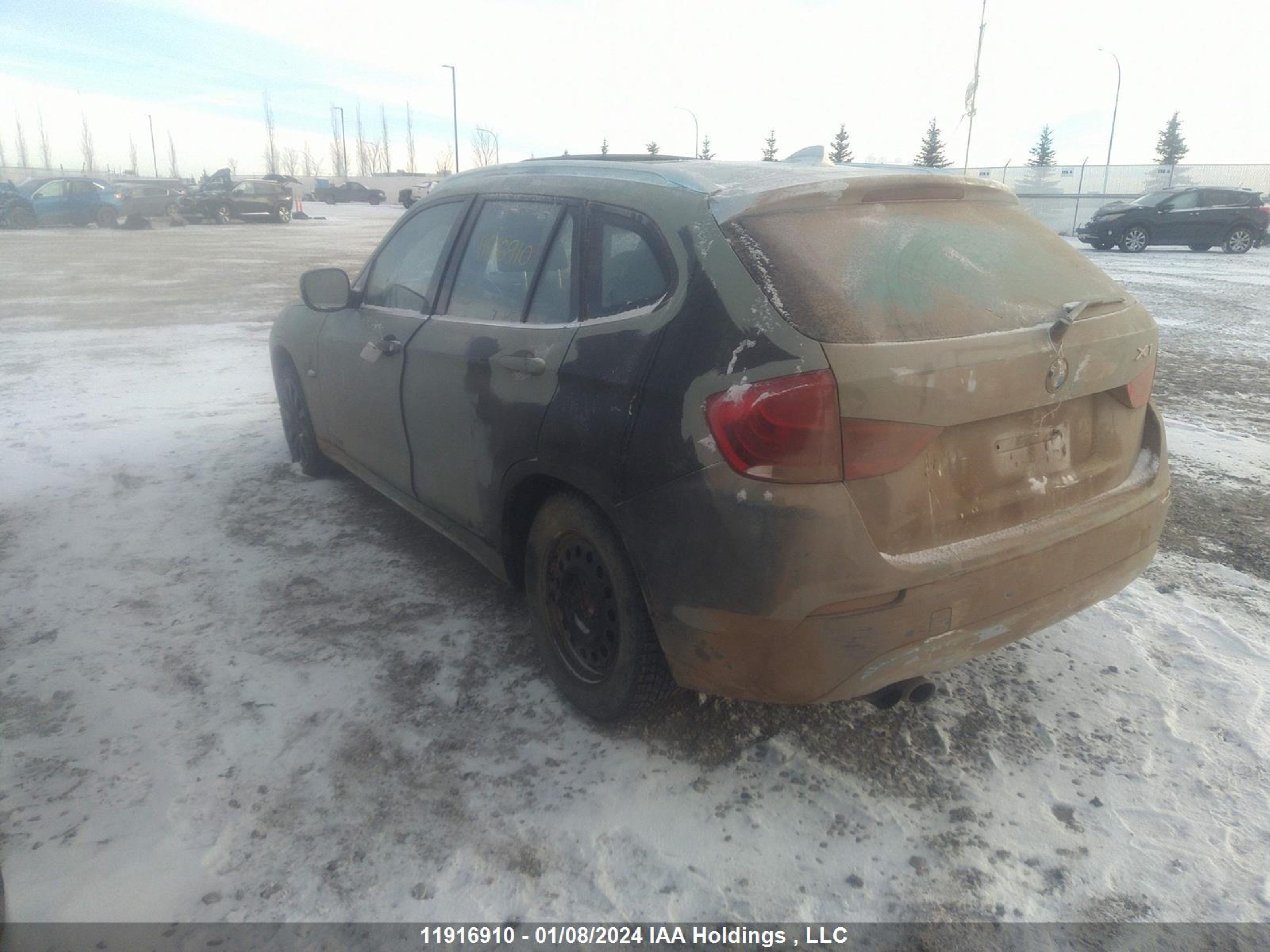 Photo 2 VIN: WBAVL1C5XCVR76544 - BMW X1 