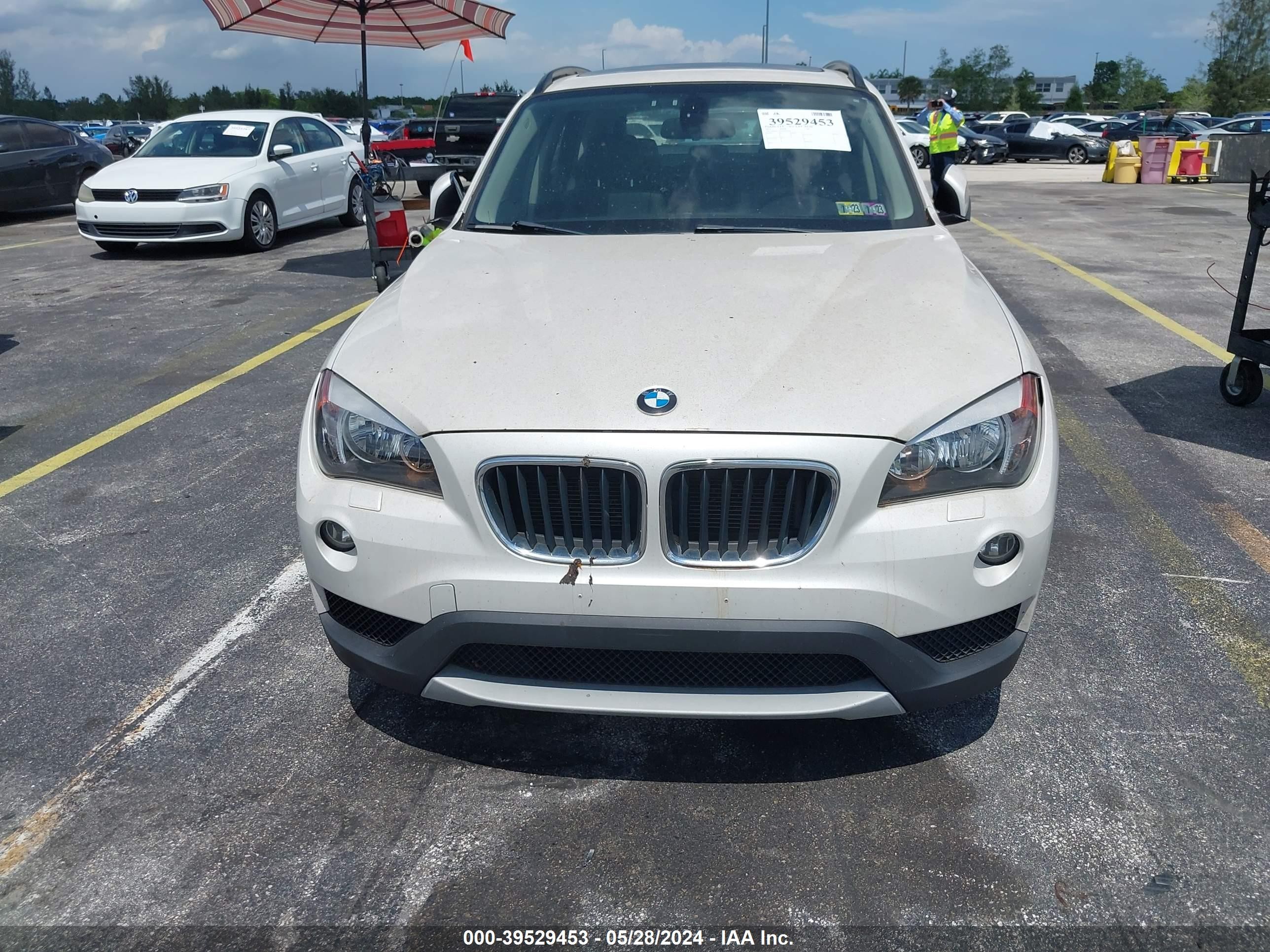 Photo 12 VIN: WBAVL1C5XDVR81891 - BMW X1 