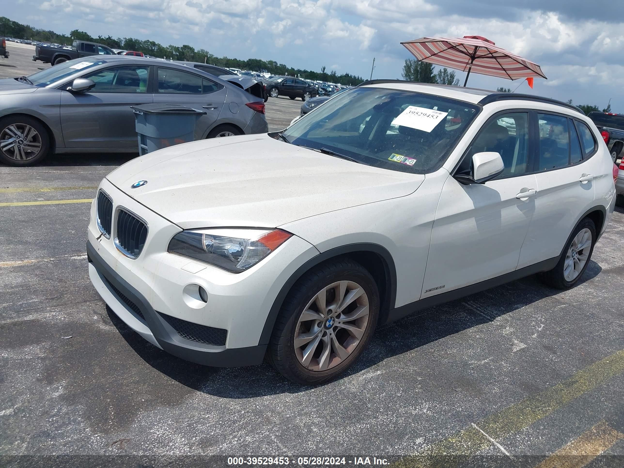 Photo 13 VIN: WBAVL1C5XDVR81891 - BMW X1 