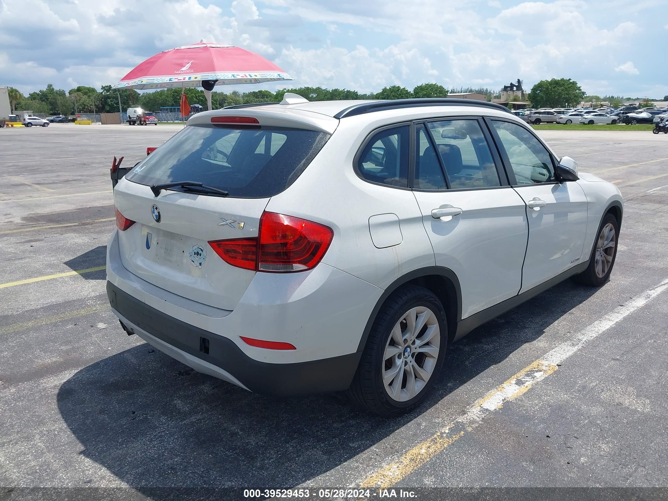 Photo 15 VIN: WBAVL1C5XDVR81891 - BMW X1 