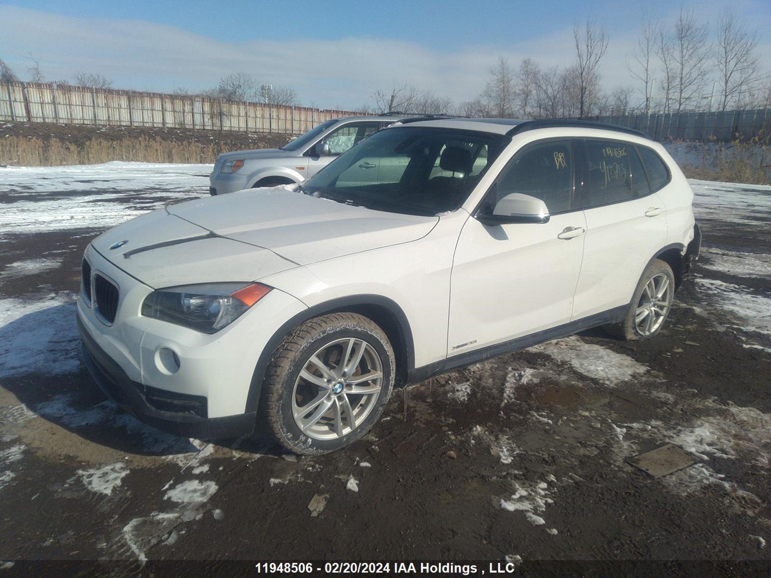 Photo 1 VIN: WBAVL1C5XEVY10723 - BMW X1 