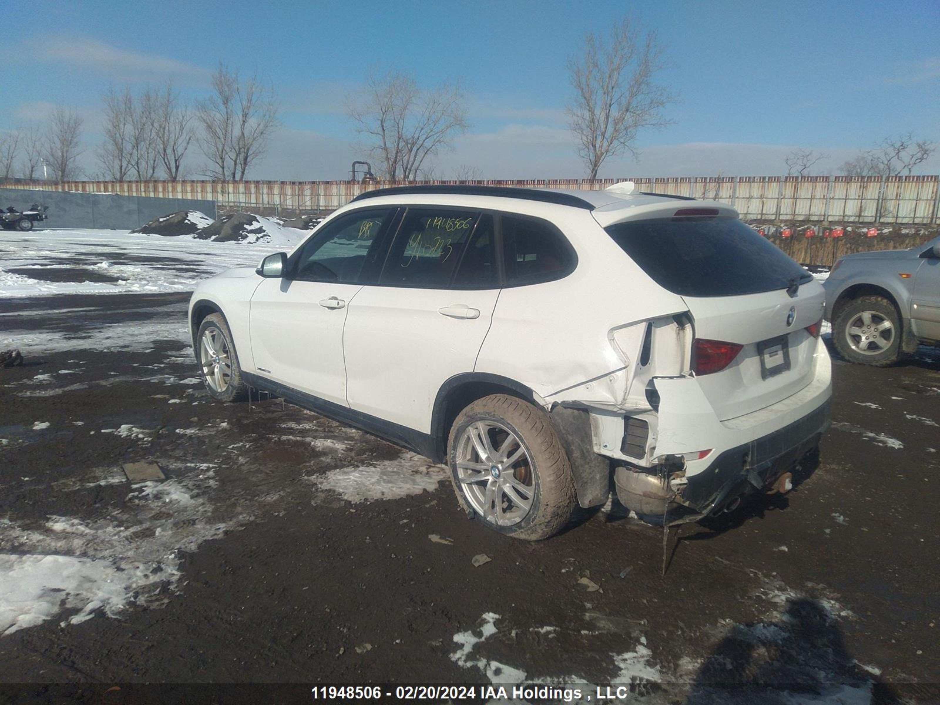 Photo 2 VIN: WBAVL1C5XEVY10723 - BMW X1 