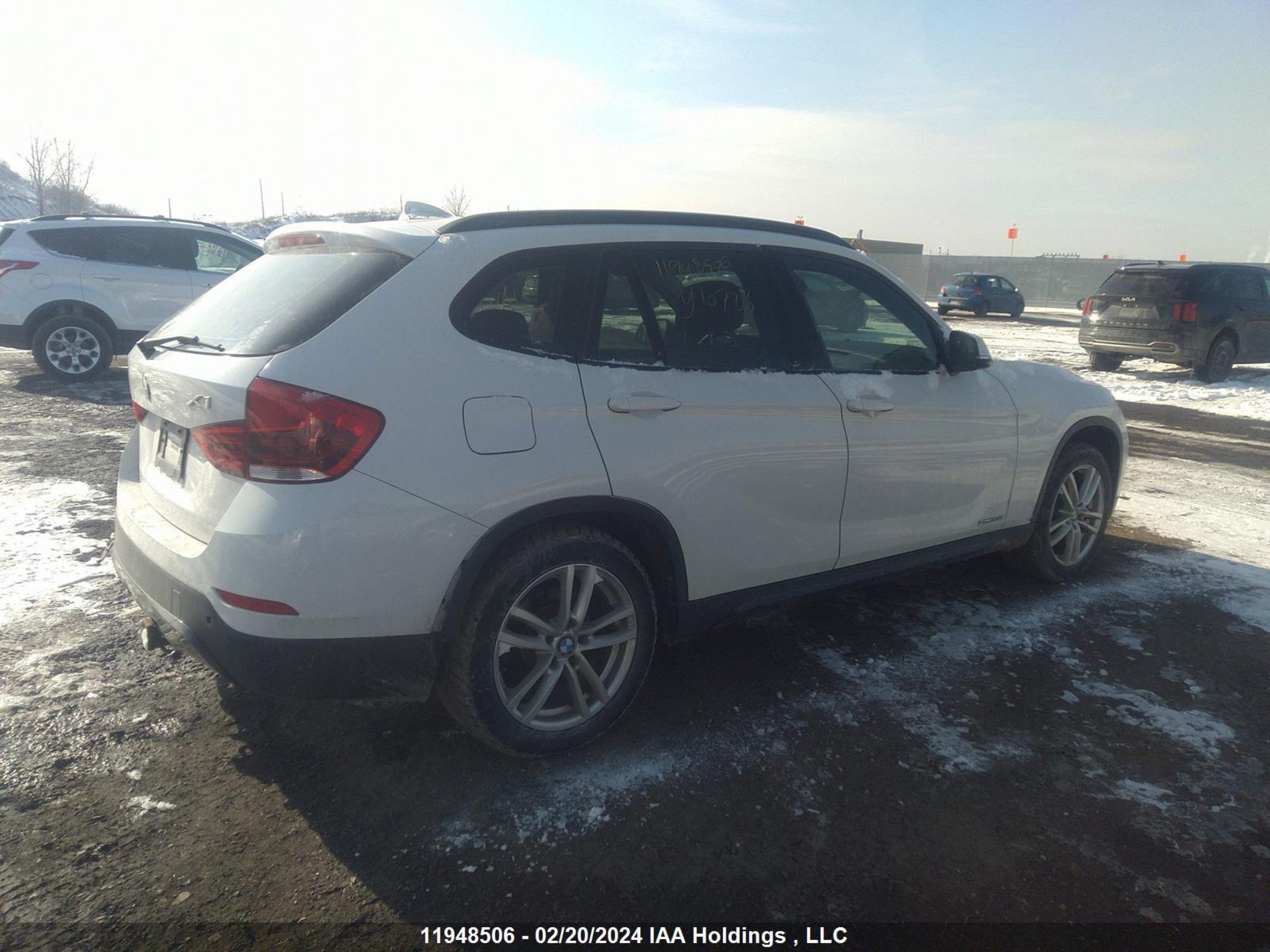 Photo 3 VIN: WBAVL1C5XEVY10723 - BMW X1 