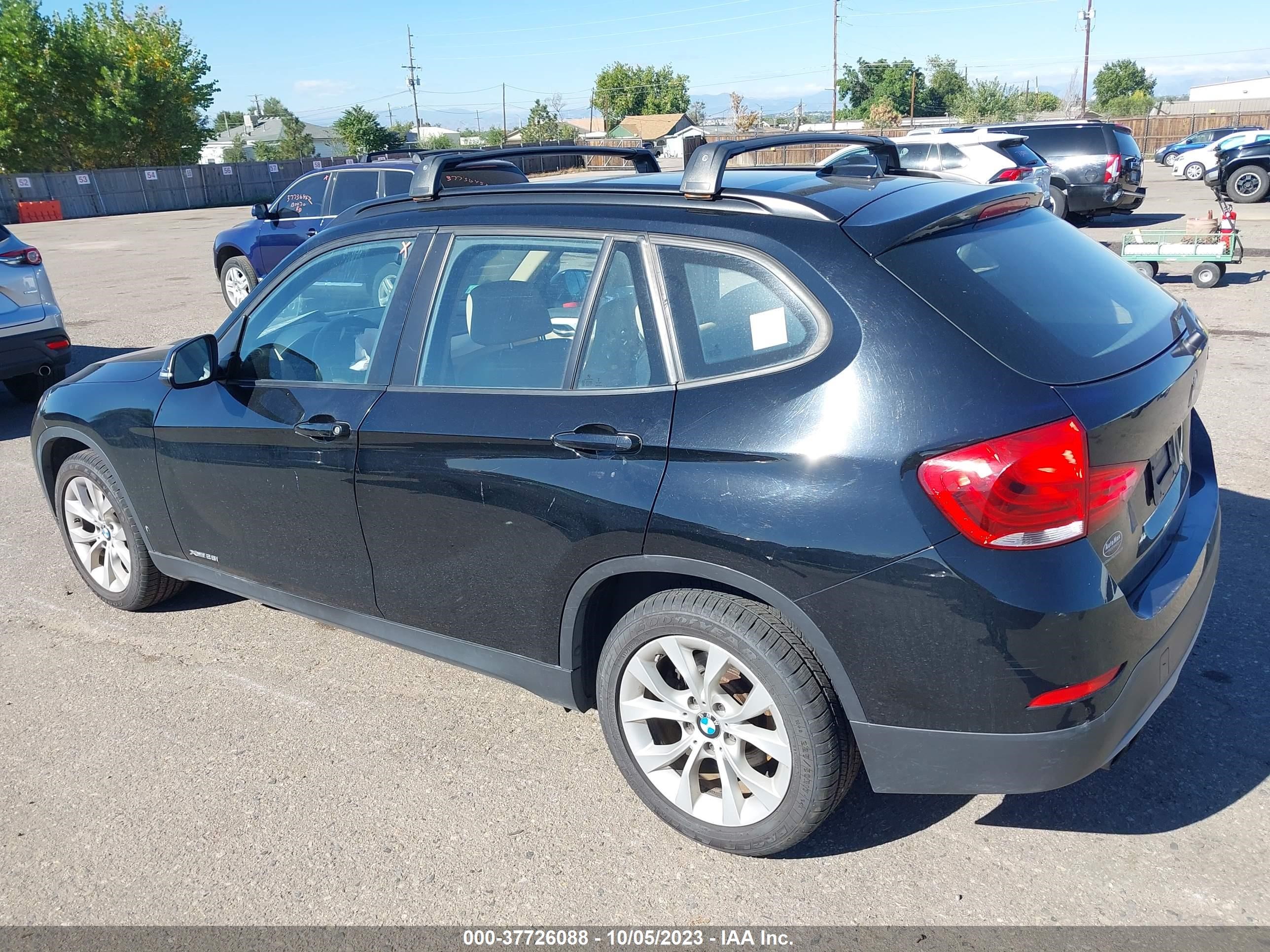 Photo 2 VIN: WBAVL1C5XEVY24105 - BMW X1 