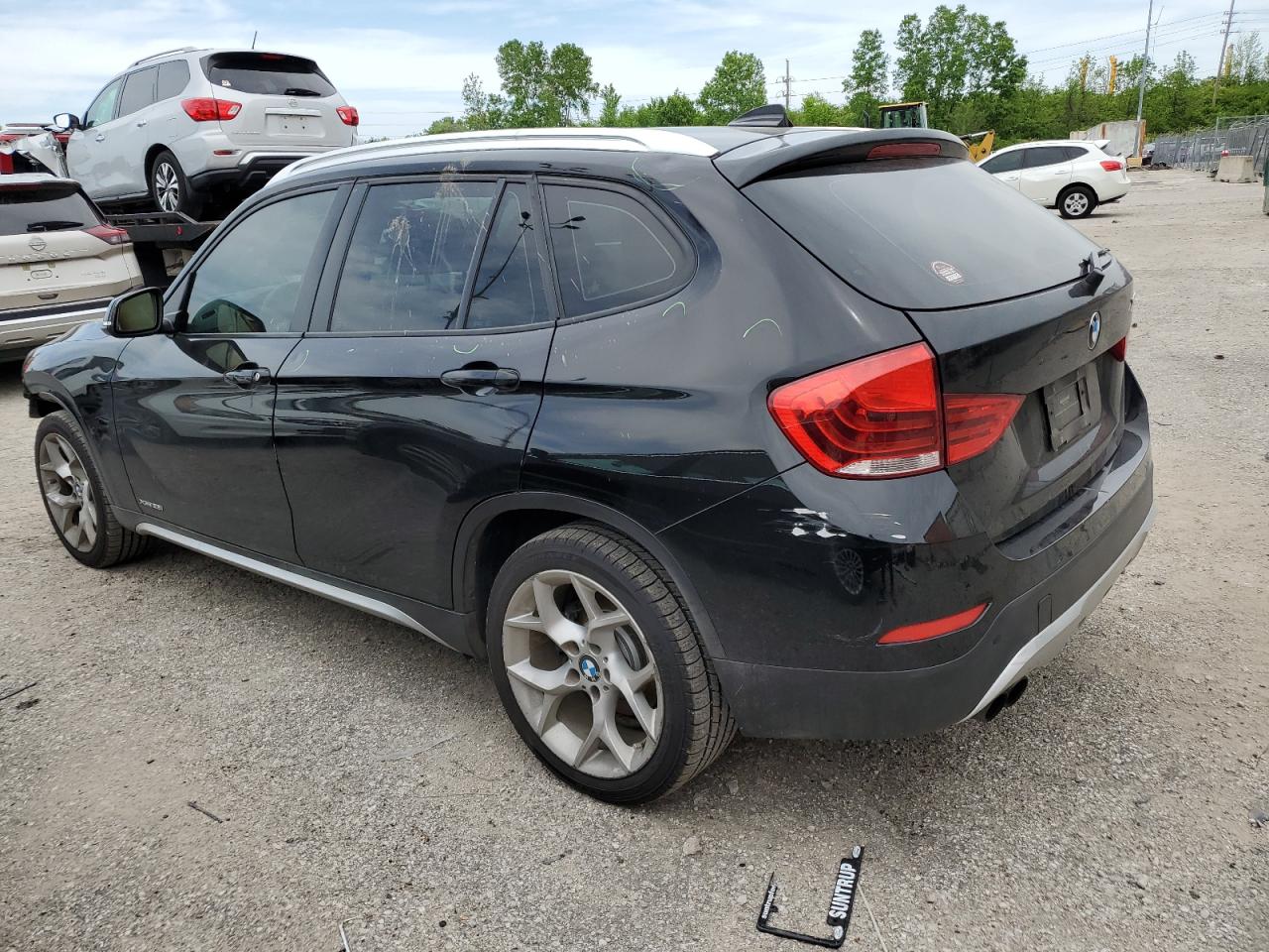 Photo 1 VIN: WBAVL1C5XFVY40273 - BMW X1 