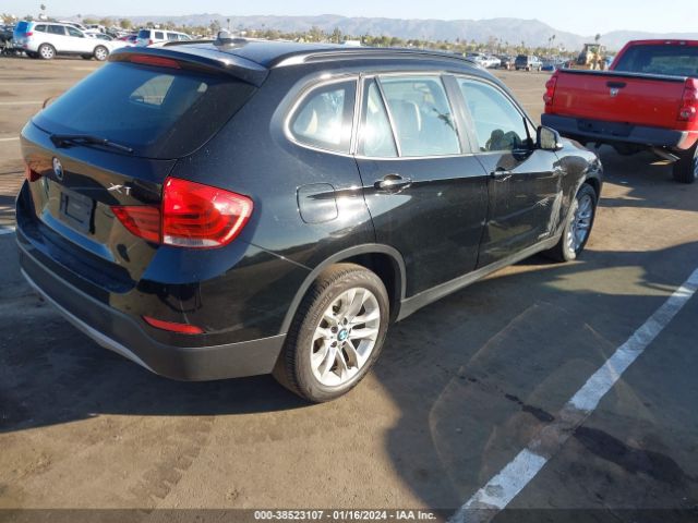 Photo 3 VIN: WBAVL1C5XFVY41102 - BMW X1 