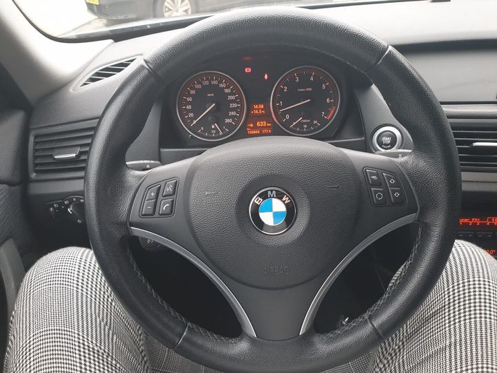 Photo 10 VIN: WBAVL31060VL57602 - BMW X1 