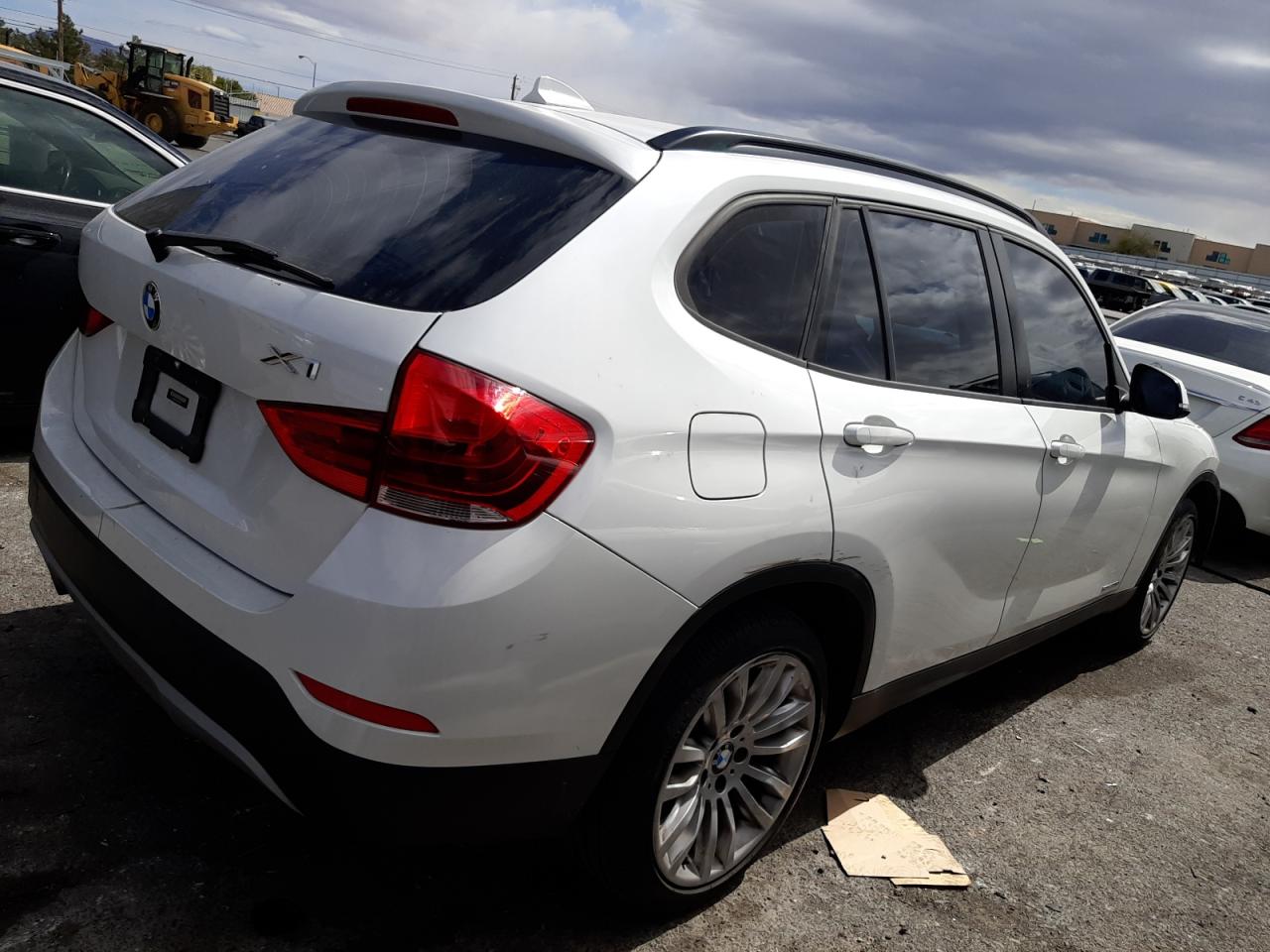 Photo 2 VIN: WBAVM1C50DVW41730 - BMW X1 