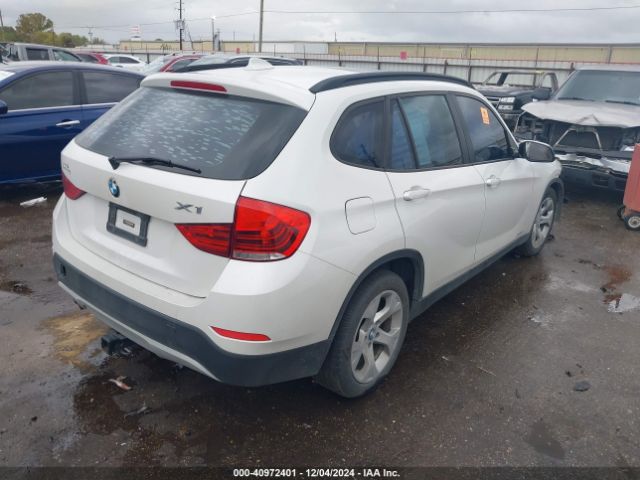 Photo 3 VIN: WBAVM1C50FVW58255 - BMW X1 