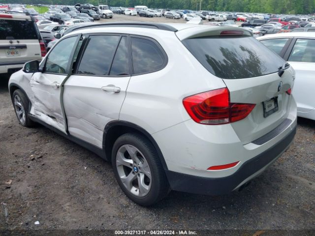 Photo 2 VIN: WBAVM1C50FVW58708 - BMW X1 