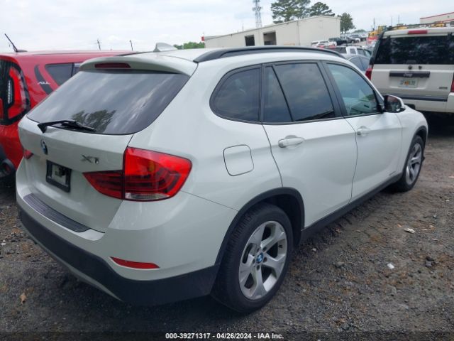 Photo 3 VIN: WBAVM1C50FVW58708 - BMW X1 