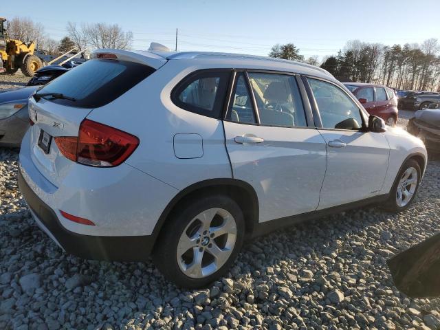 Photo 2 VIN: WBAVM1C51EVW50227 - BMW X1 