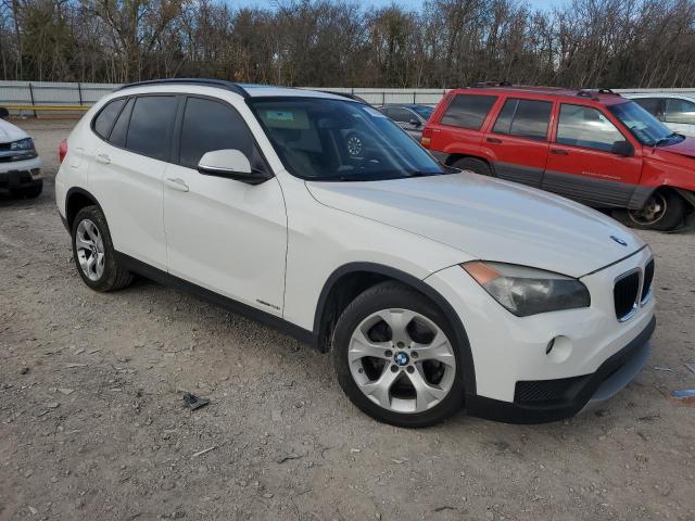 Photo 3 VIN: WBAVM1C51EVW50714 - BMW X1 