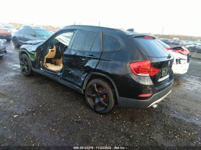 Photo 2 VIN: WBAVM1C51FV314420 - BMW X1 