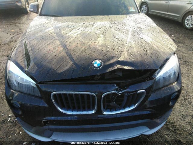 Photo 9 VIN: WBAVM1C51FV314420 - BMW X1 