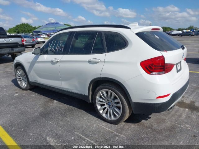 Photo 2 VIN: WBAVM1C51FV317365 - BMW X1 