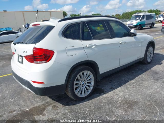 Photo 3 VIN: WBAVM1C51FV317365 - BMW X1 