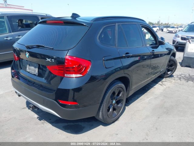 Photo 3 VIN: WBAVM1C51FV317771 - BMW X1 