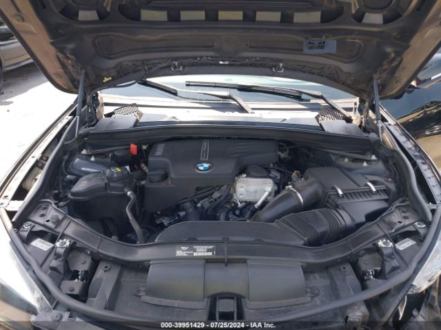 Photo 9 VIN: WBAVM1C51FV317771 - BMW X1 