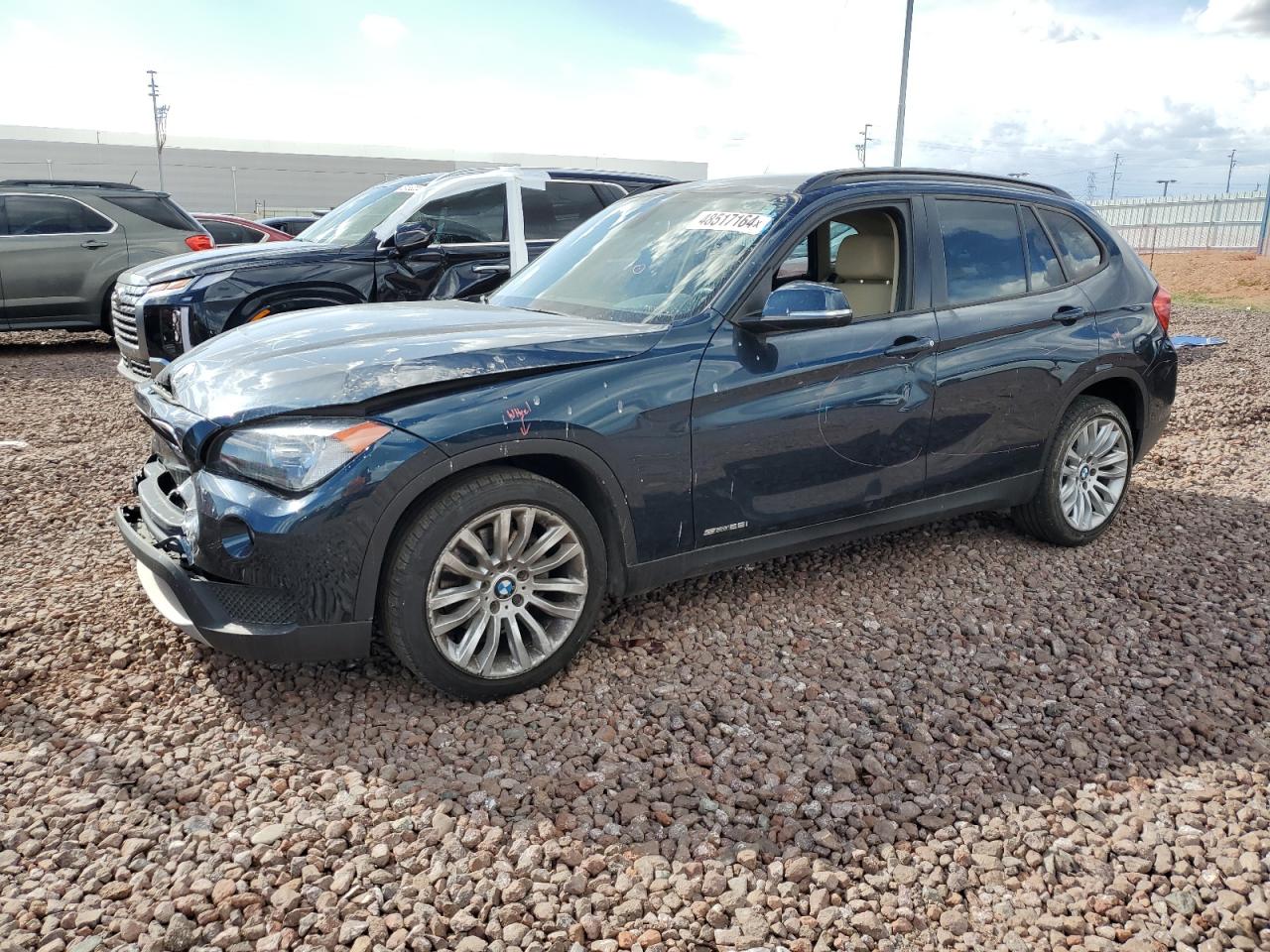 Photo 1 VIN: WBAVM1C52EVW52360 - BMW X1 