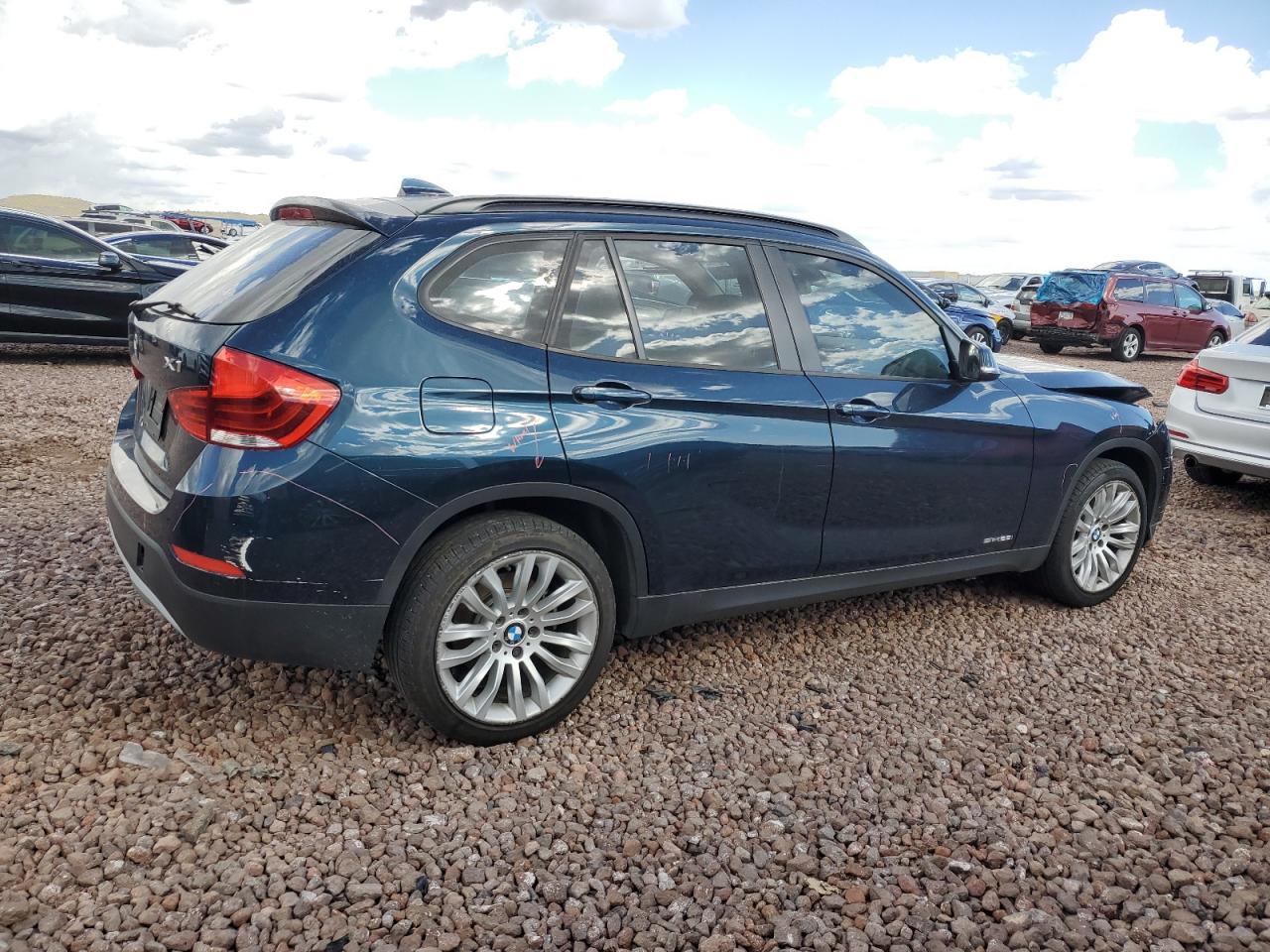 Photo 3 VIN: WBAVM1C52EVW52360 - BMW X1 