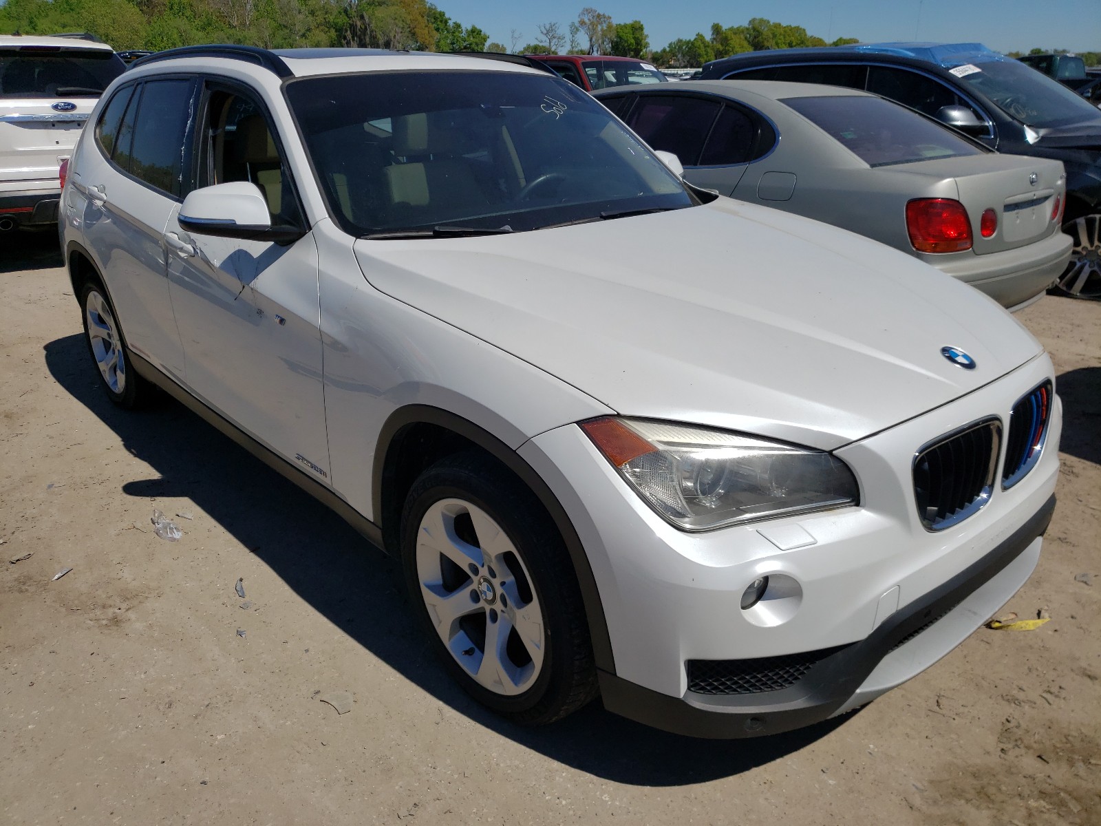 Photo 0 VIN: WBAVM1C52EVW54044 - BMW X1 SDRIVE2 