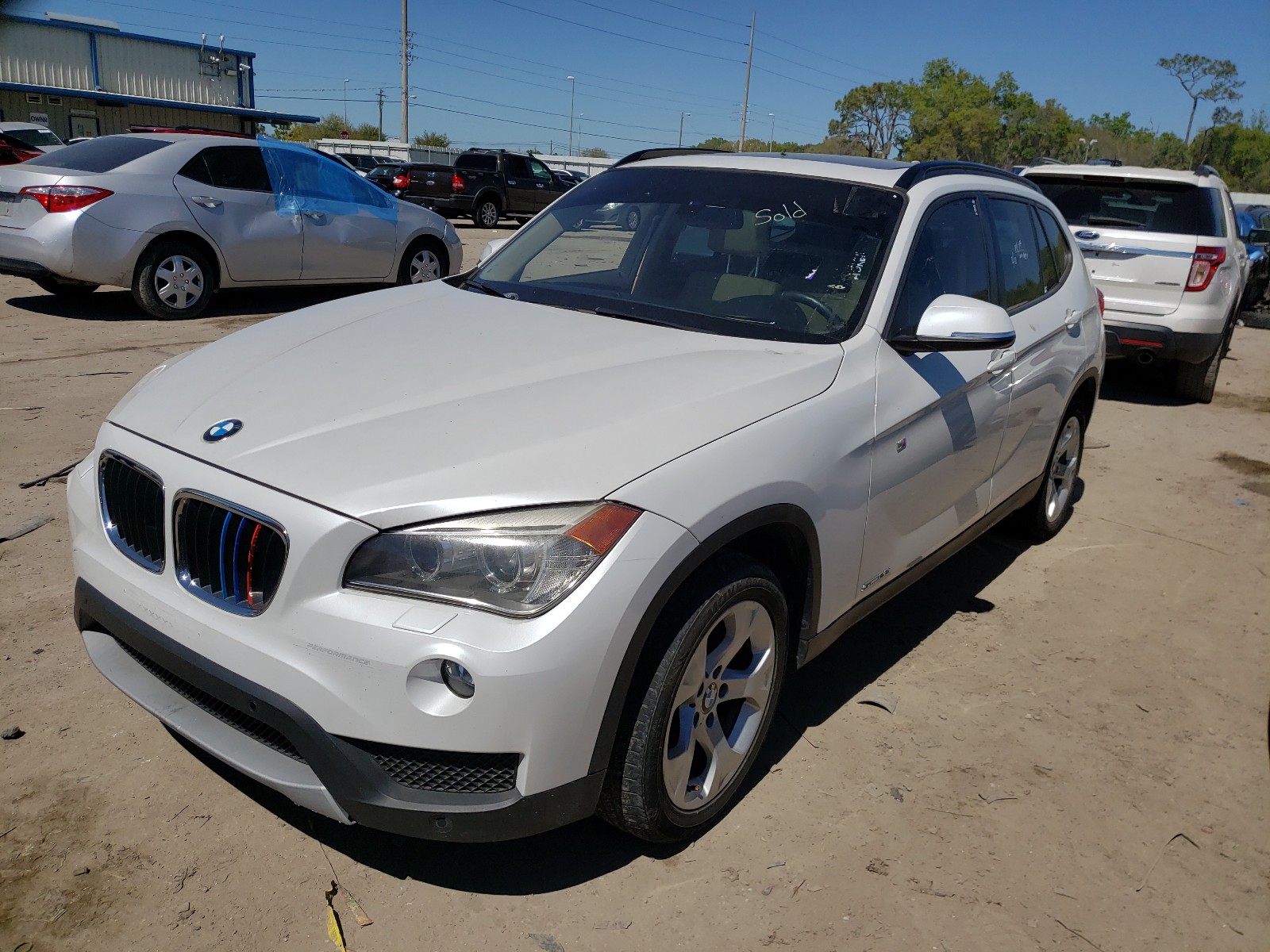 Photo 1 VIN: WBAVM1C52EVW54044 - BMW X1 SDRIVE2 